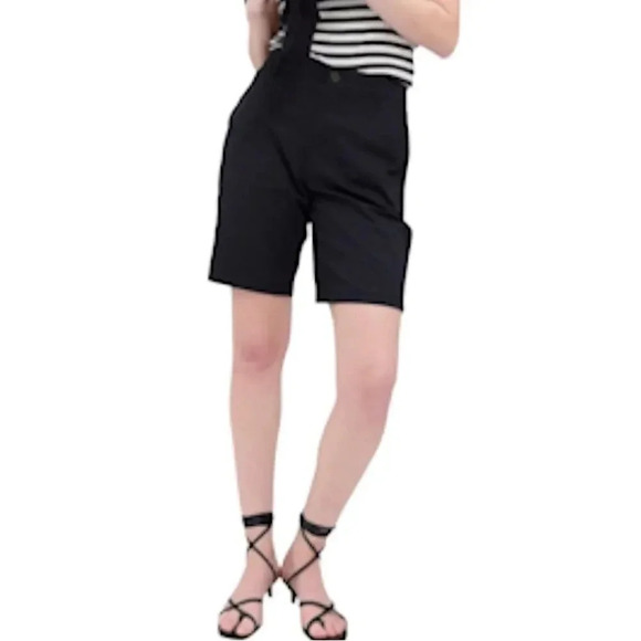 Gap Bermuda shorts Black Women’s size 6 NWT Classic Neutral Flattering - Picture 1 of 14